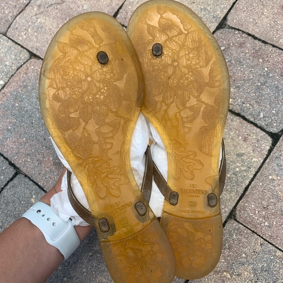 Bronze Valentino Rockstud Jelly Flip Flops EU 39 - Picture 6 of 7